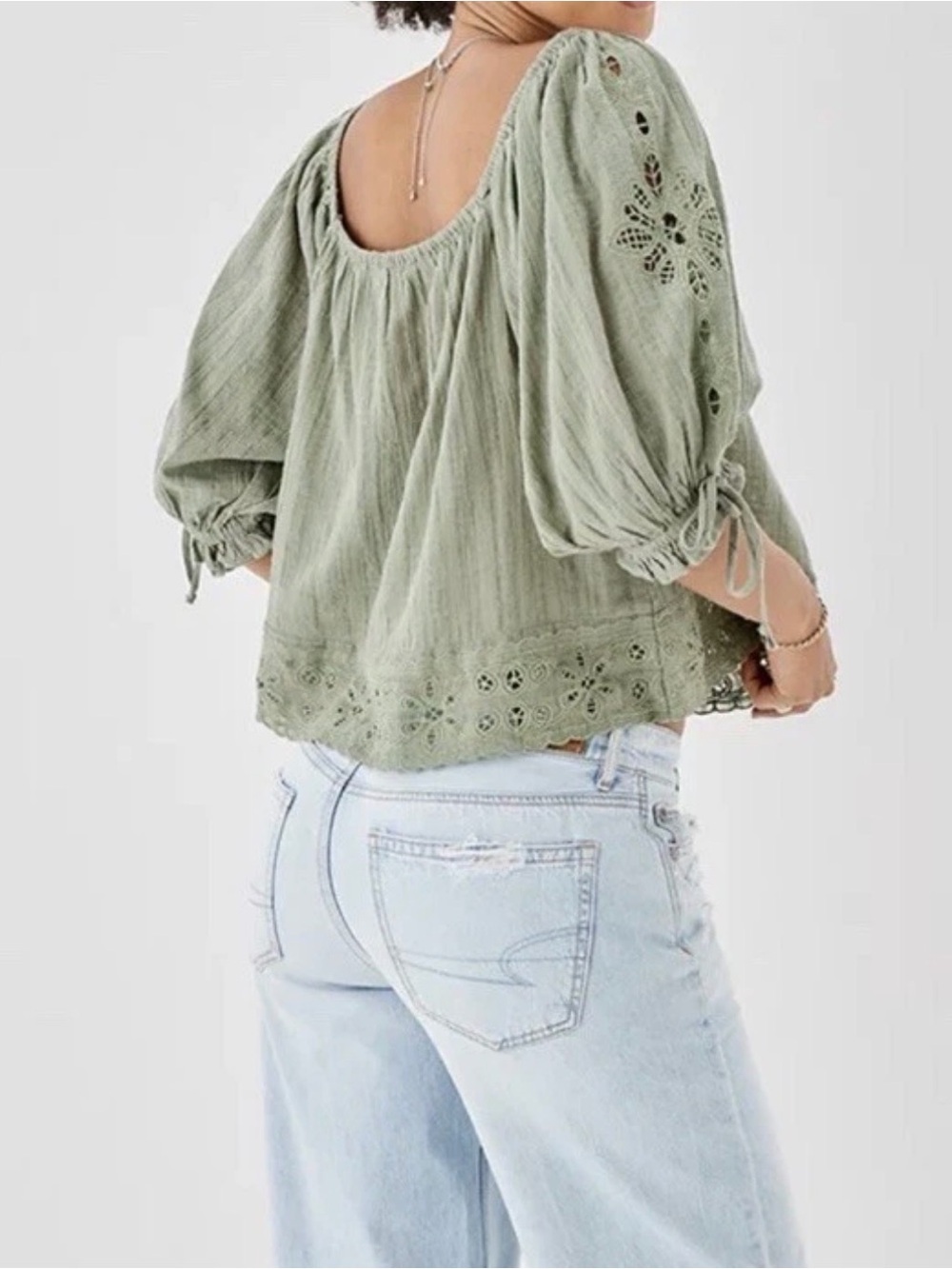 American Eagle Sage Green Textured Eyelet Cropped Top Size Medium 100% Cotton - Picture 2 of 12